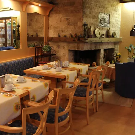 Ξενοδοχείο Sevda's Garni Weinforth 3*