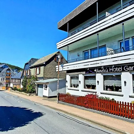 Sevda's Garni Weinforth Hotel