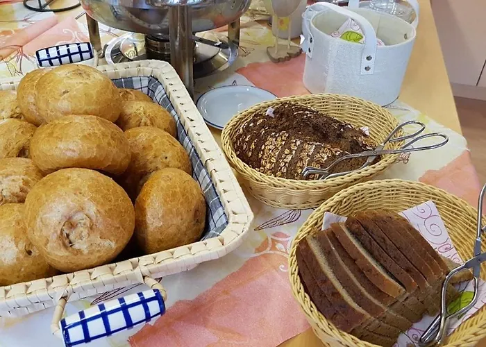 호텔 Sevda's Garni Weinforth 3*